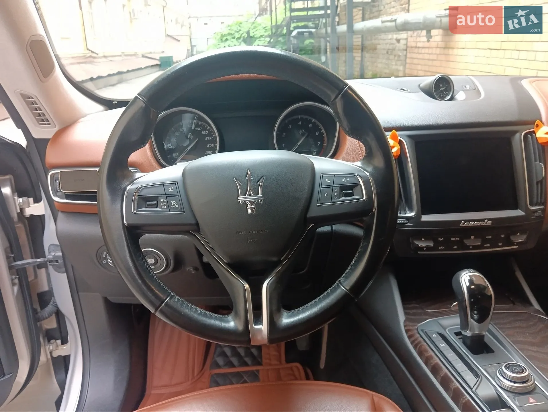 2017 Maserati Levante - мініатюра 12