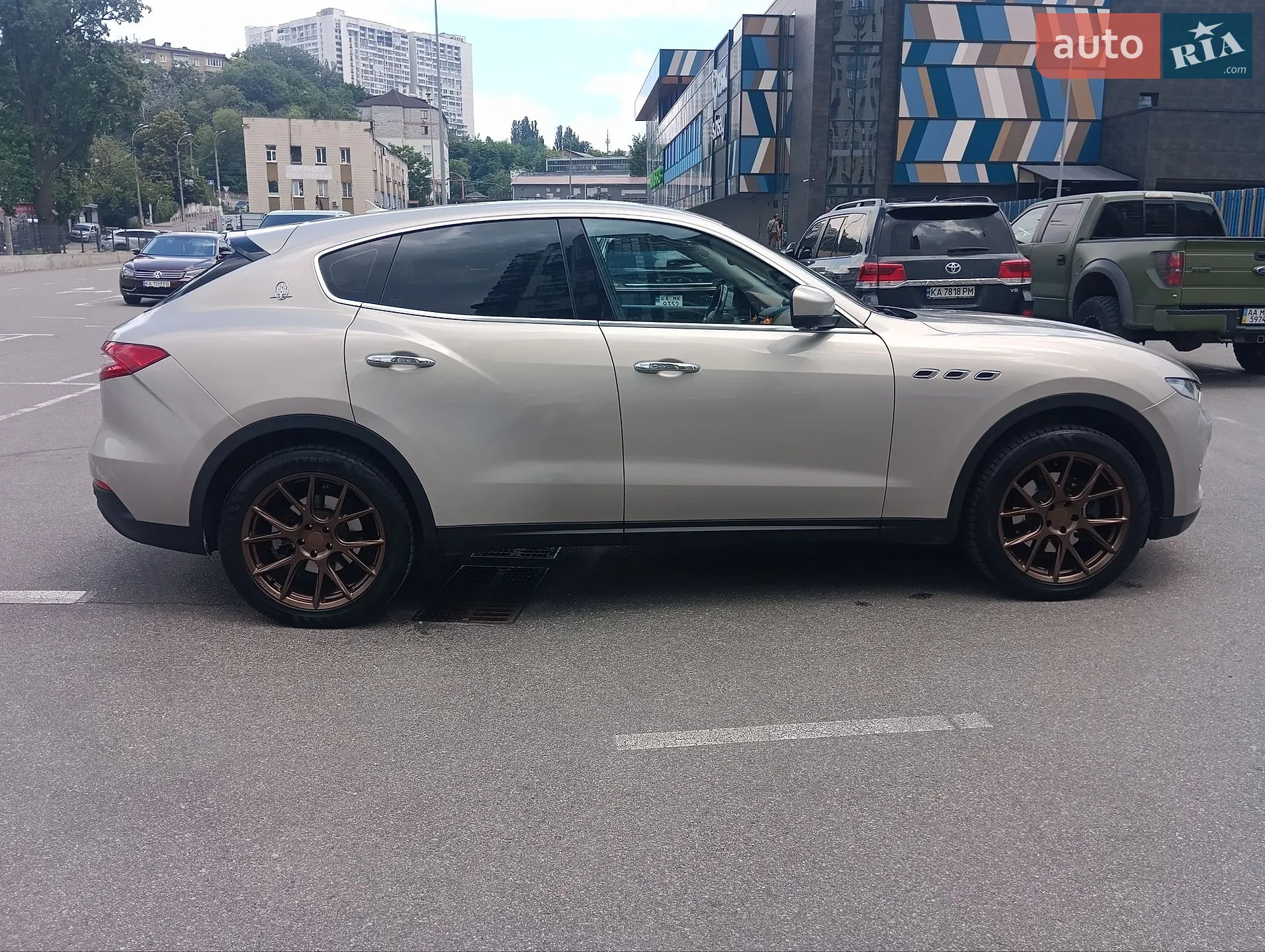 2017 Maserati Levante - мініатюра 6