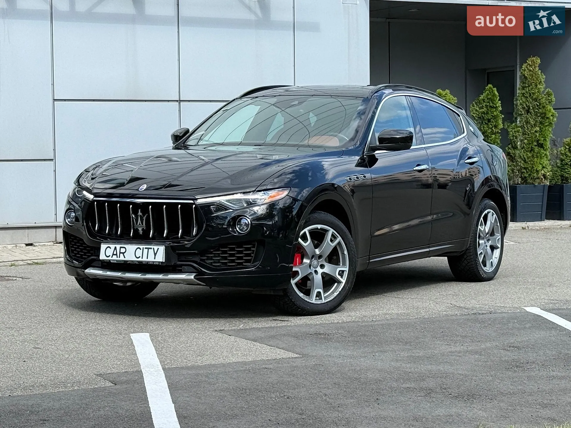 2016 Maserati Levante - мініатюра 2