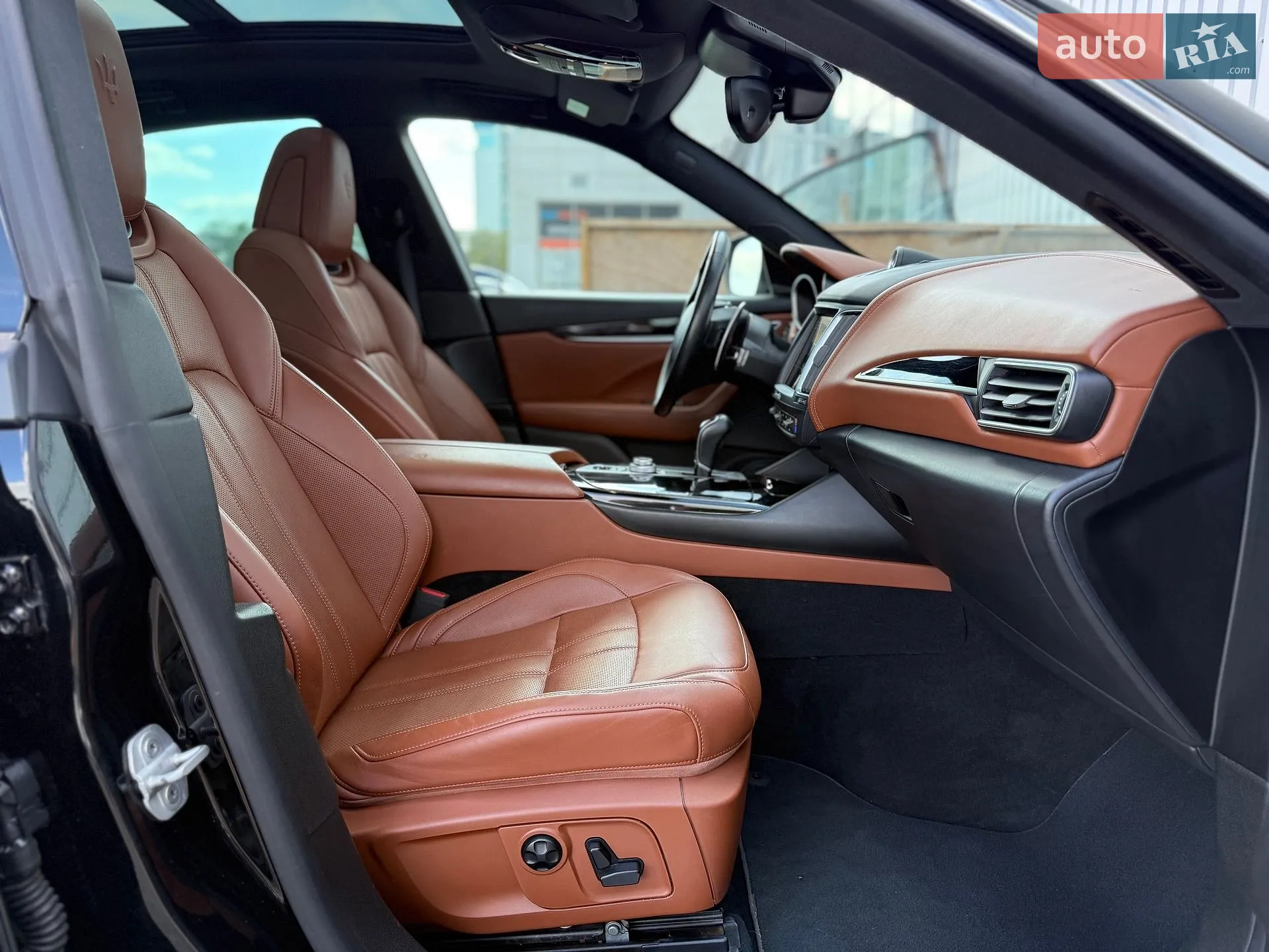 2016 Maserati Levante - мініатюра 13