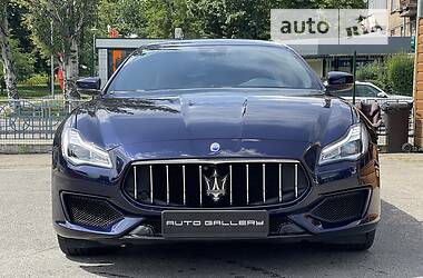 Седан Maserati Quattroporte 2016 в Киеве