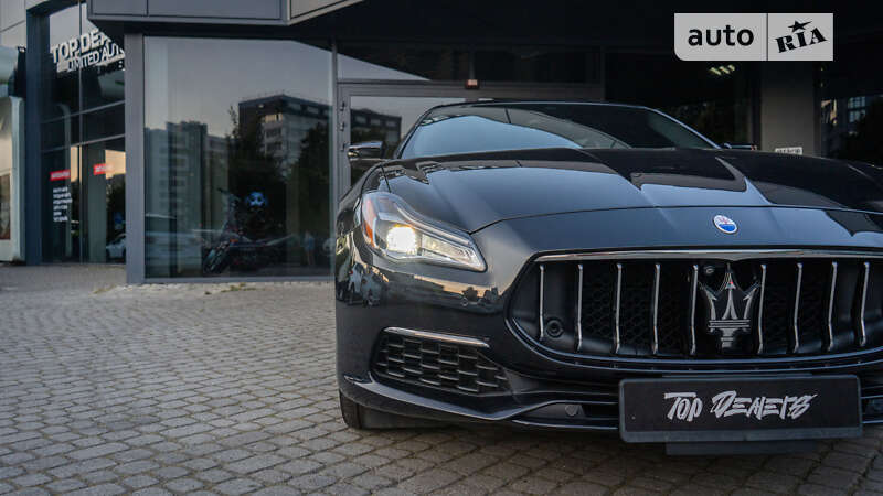 Седан Maserati Quattroporte 2017 в Львове