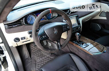 Седан Maserati Quattroporte 2013 в Киеве