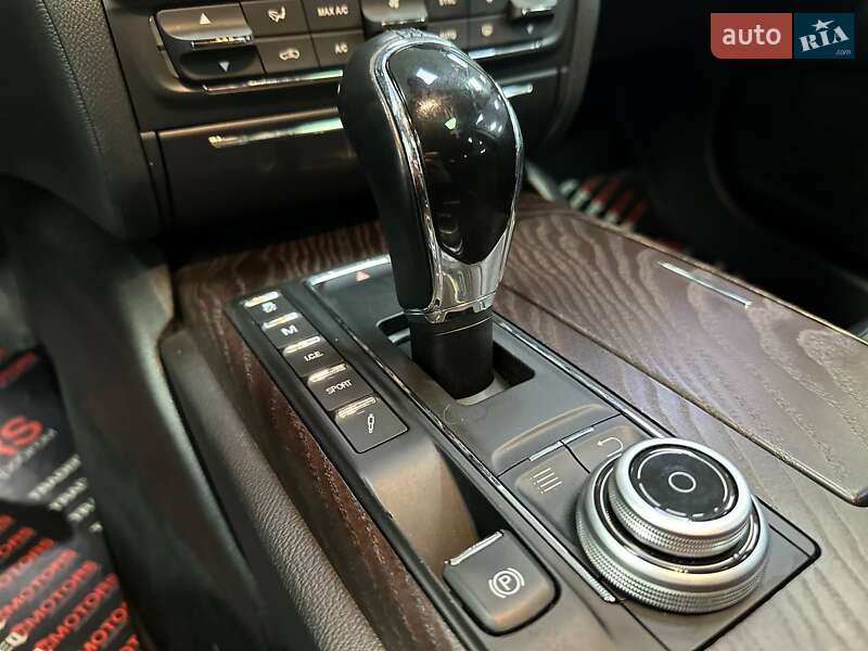 Седан Maserati Quattroporte 2017 в Києві