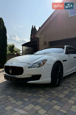 Седан Maserati Quattroporte 2013 в 
