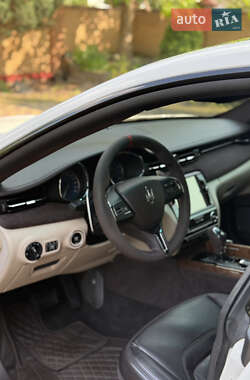 Седан Maserati Quattroporte 2013 в 