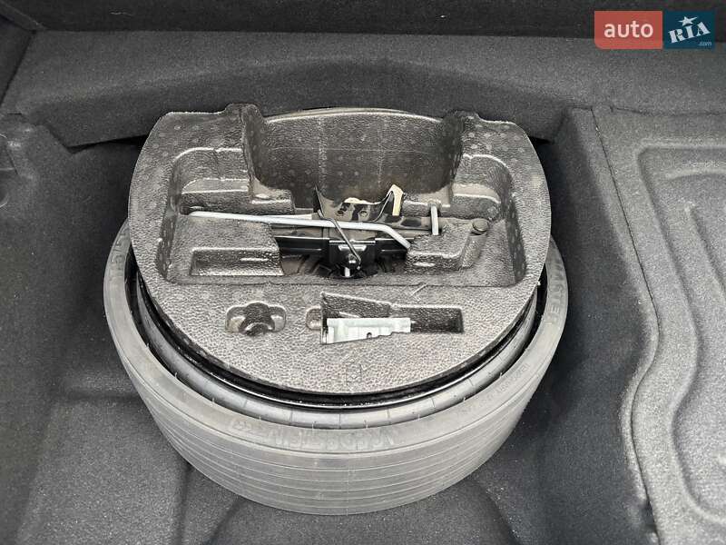 Седан Maserati Quattroporte 2015 в Киеве