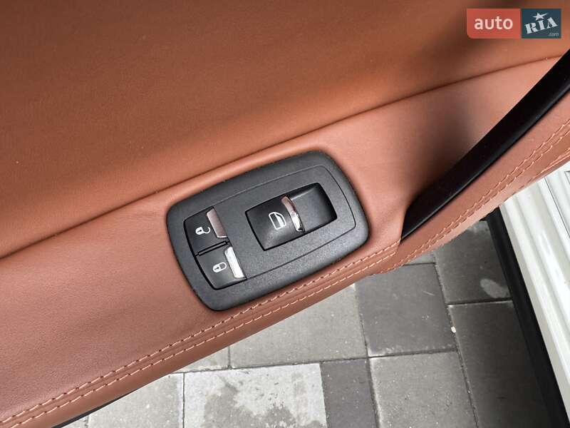 Седан Maserati Quattroporte 2015 в Киеве