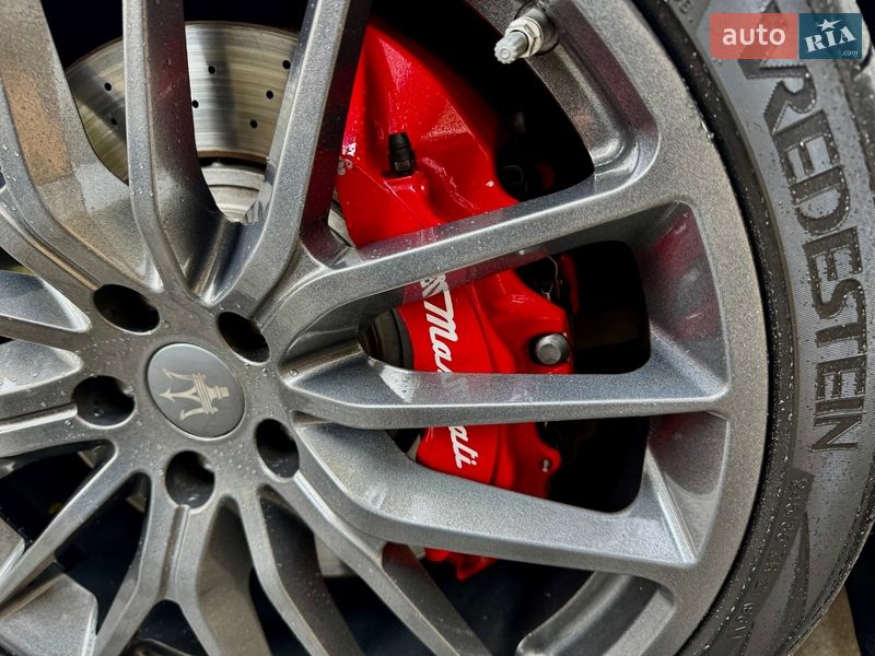 Седан Maserati Quattroporte 2013 в Броварах