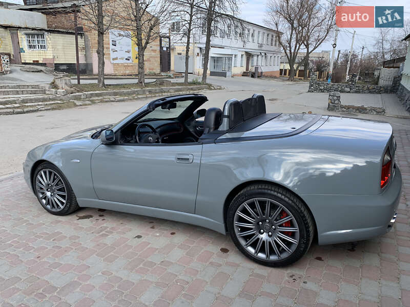 Кабриолет Maserati Spyder 2005 в Днепре