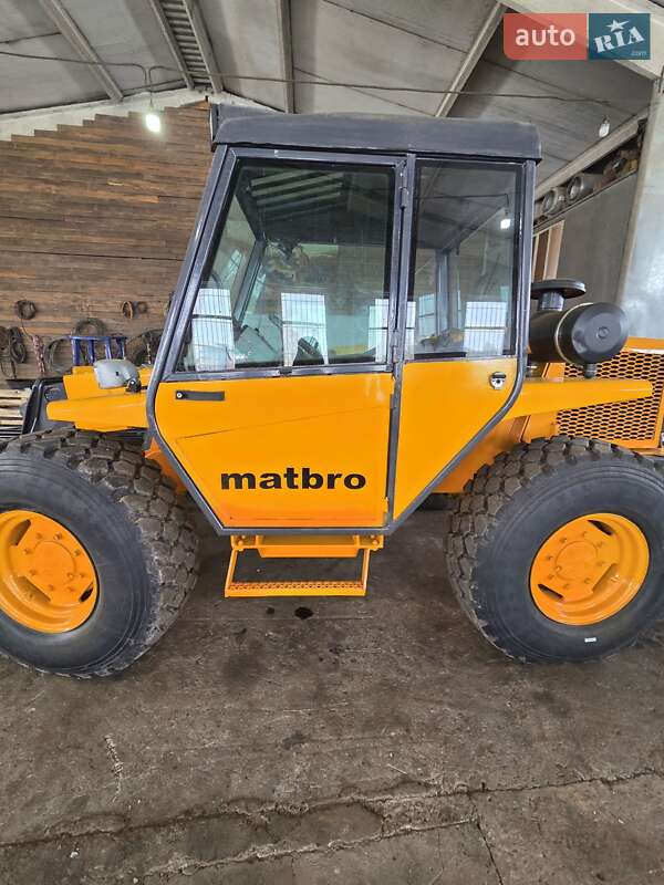 Телескопический погрузчик Matbro TS 1995 в Томашполе