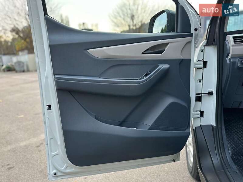 Грузовой фургон Maxus e-Deliver 3 2022 в Киеве фото 8 Грузовой фургон Maxus e-Deliver 3 2022 в Киеве