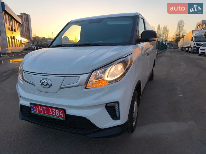 Грузовой фургон Maxus e-Deliver 3 2023 в Киеве