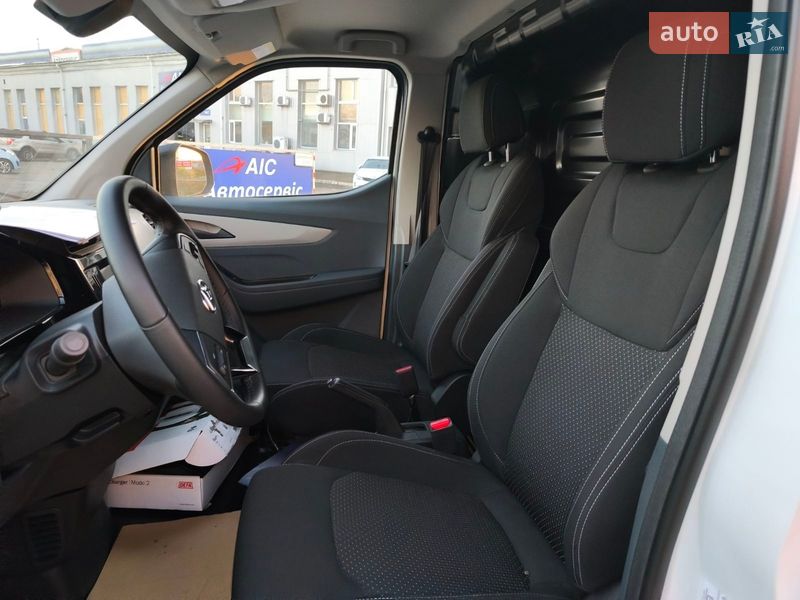 Грузовой фургон Maxus e-Deliver 3 2023 в Киеве