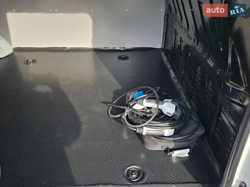 Грузовой фургон Maxus e-Deliver 3 2023 в Радомышле