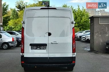 Грузовой фургон Maxus e-Deliver 9 2021 в Киеве
