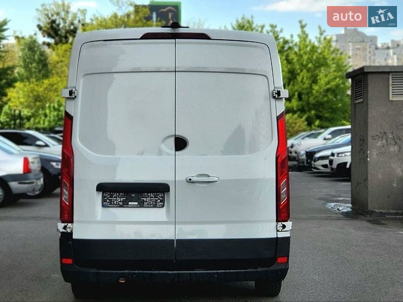 Грузовой фургон Maxus e-Deliver 9 2021 в Киеве