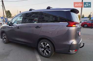 Минивэн Maxus Euniq 5 2021 в 
