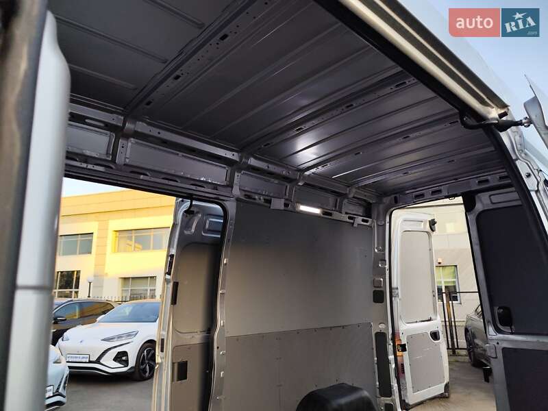 Грузовой фургон Maxus EV80 2020 в Киеве