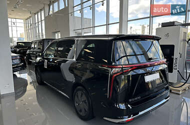 Минивэн Maxus Mifa 9 2022 в 