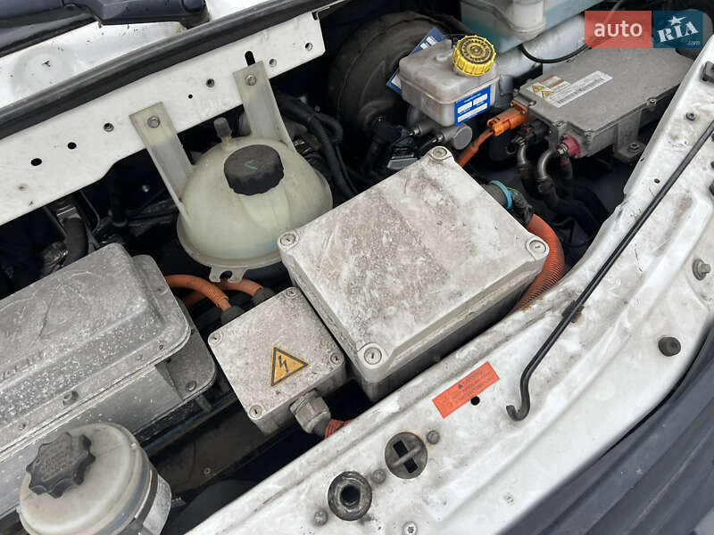 Вантажний фургон Maxus V80 2017 в Луцьку