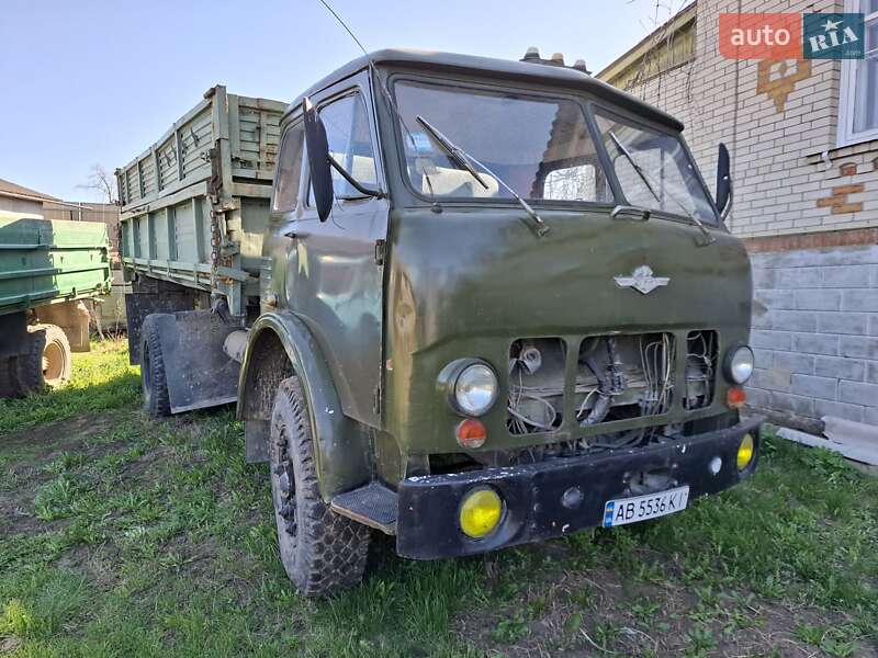 Самоскид МАЗ 5335 1990 в Томашполі