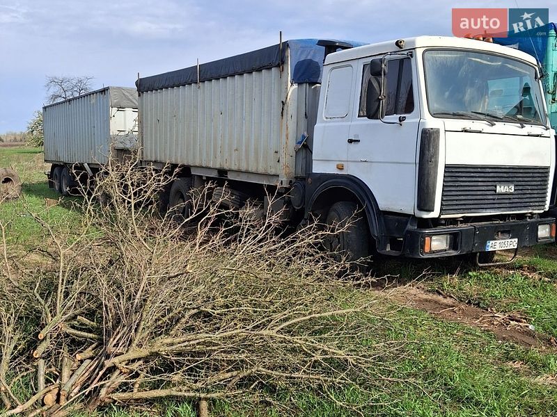 Тягач МАЗ 54323 1992 в Царичанке