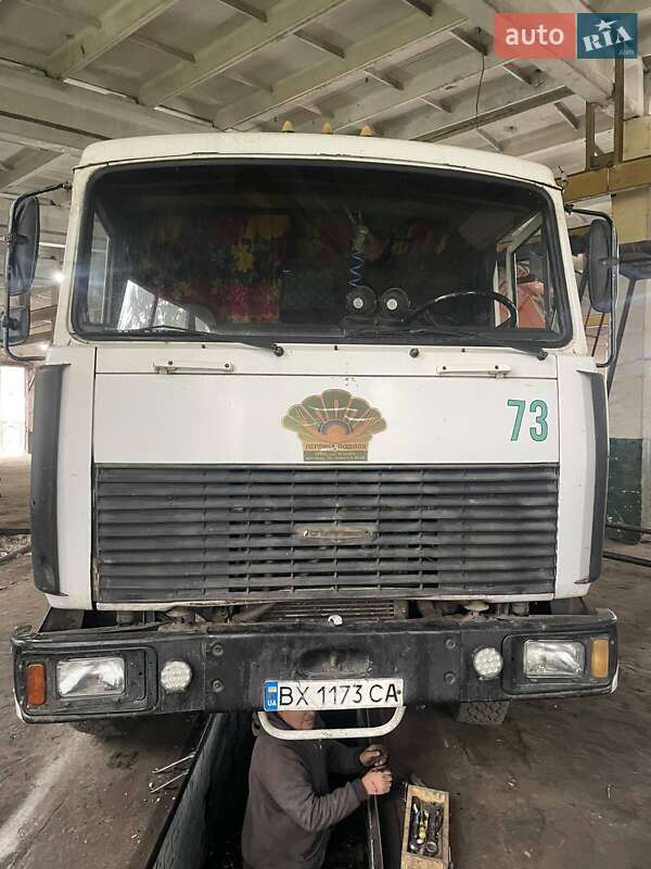 Тягач МАЗ 551608 2005 в Белогорье