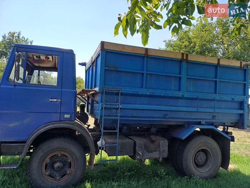 Самосвал МАЗ 5551 1992 в Хороле
