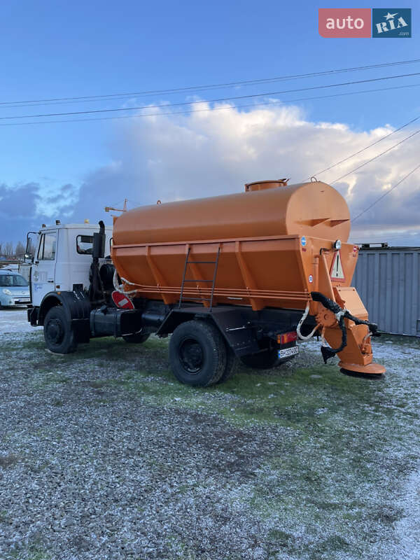 Пескоразбрасывающая машина МАЗ 5571 2009 в Одессе фото 32 Пескоразбрасывающая машина МАЗ 5571 2009 в Одессе