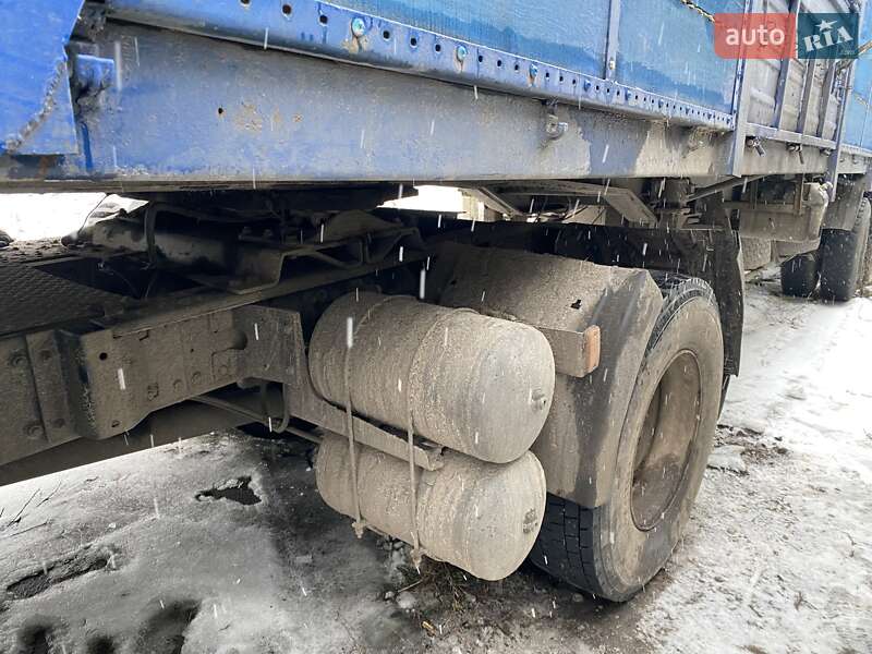 Бортовой полуприцеп МАЗ 938660 1992 в Гадяче