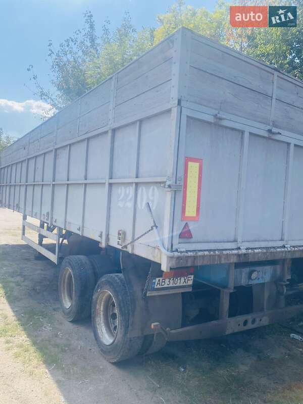 Зерновоз - полуприцеп МАЗ 938662 2002 в Гайсине