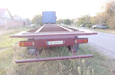 Контейнеровоз напівпричіп МАЗ 9758 2006 в Павлограді