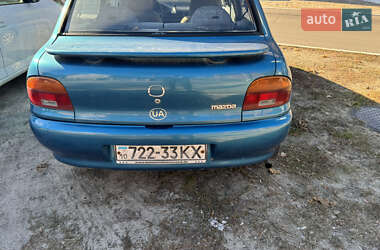 Седан Mazda 121 1992 в 