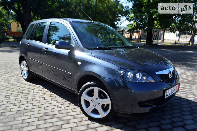 Хетчбек Mazda 2 2007 в 