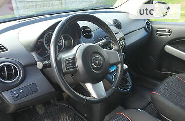 Хэтчбек Mazda 2 2011 в Звягеле