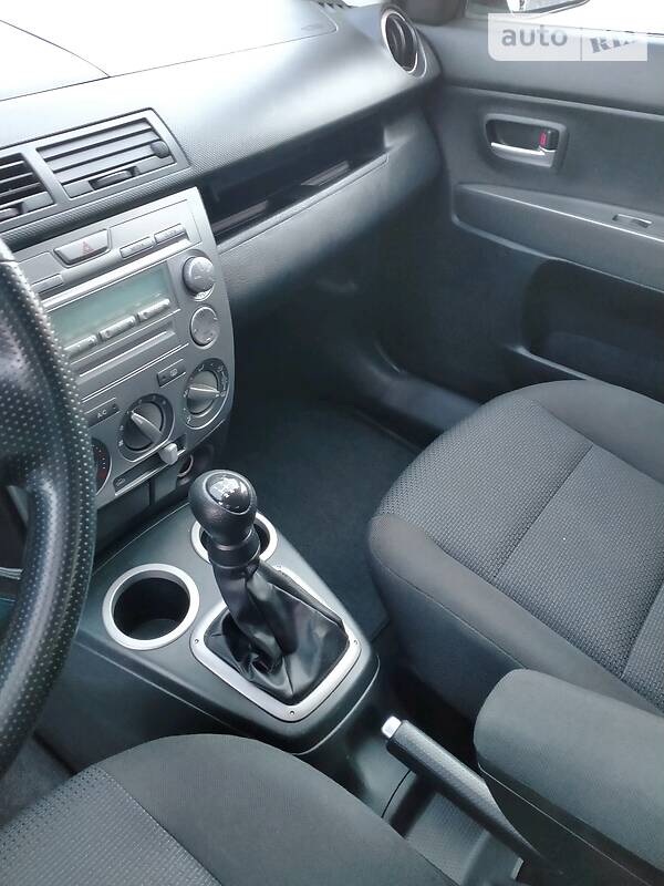 Хэтчбек Mazda 2 2006 в Ровно