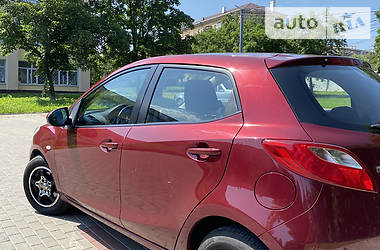 Хэтчбек Mazda 2 2011 в Мариуполе