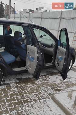 Хэтчбек Mazda 2 2004 в Киеве
