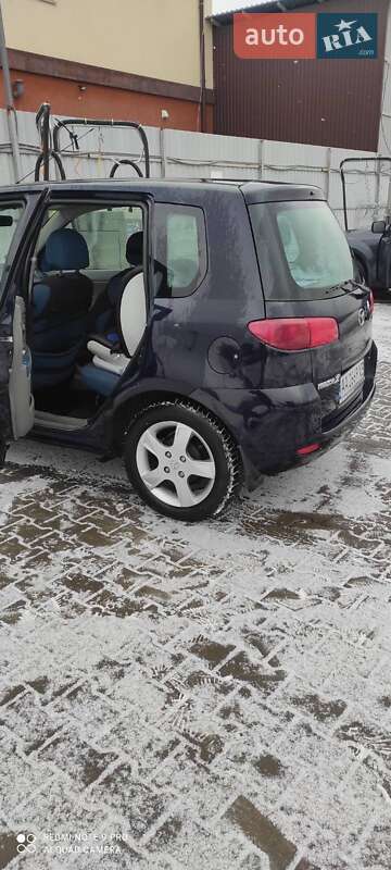 Хэтчбек Mazda 2 2004 в Киеве