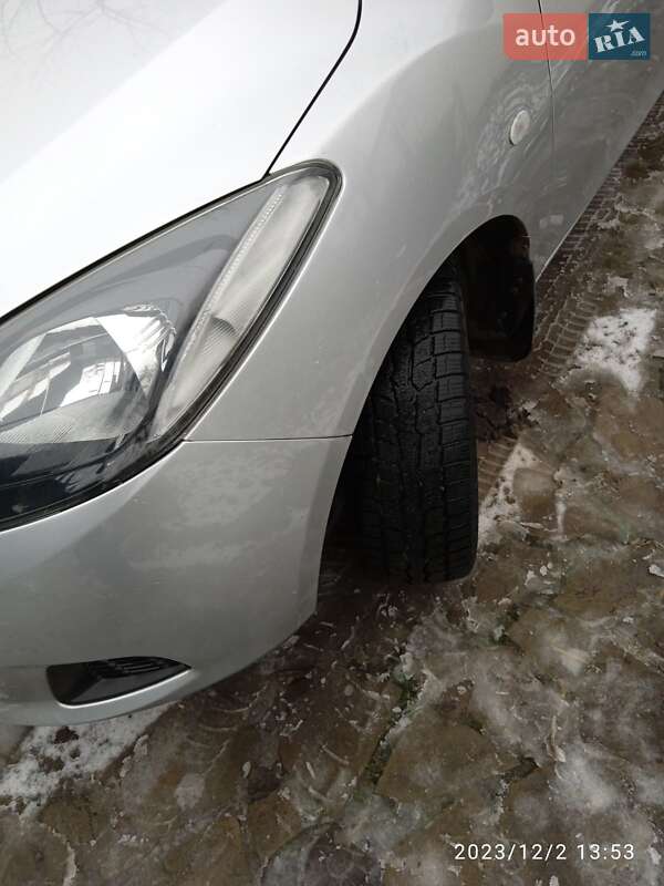 Хетчбек Mazda 2 2010 в Сахновщині