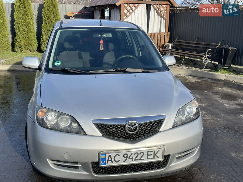 Хэтчбек Mazda 2 2007 в Луцке