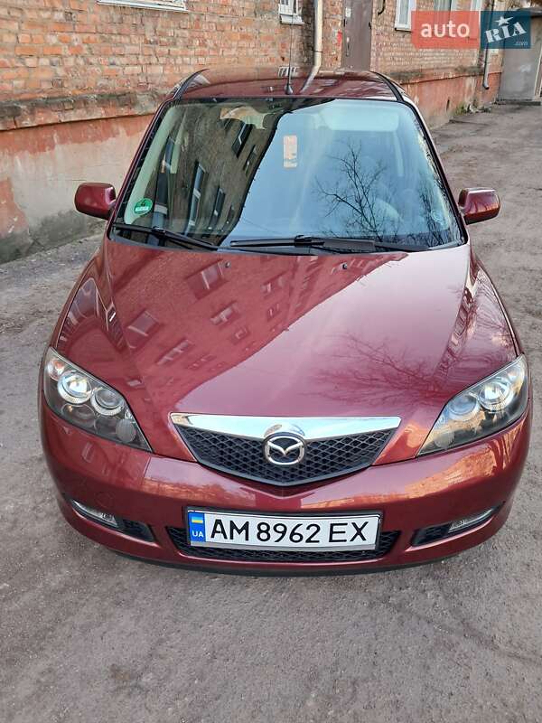 Хэтчбек Mazda 2 2007 в Коростене