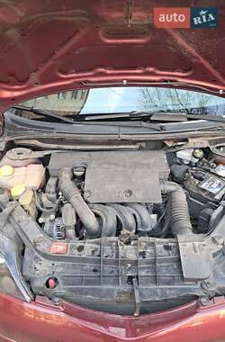 Хэтчбек Mazda 2 2007 в Коростене
