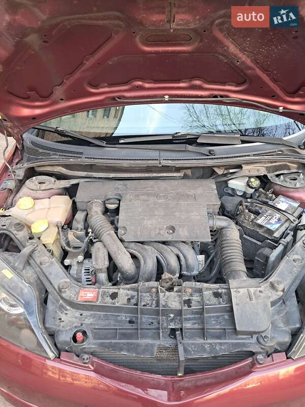 Хэтчбек Mazda 2 2007 в Коростене