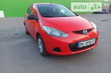 Хэтчбек Mazda 2 2009 в Ровно