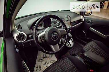 Хэтчбек Mazda 2 2009 в Киеве