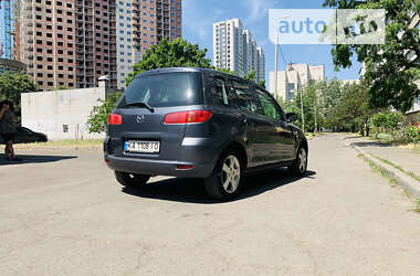 Хэтчбек Mazda 2 2004 в 