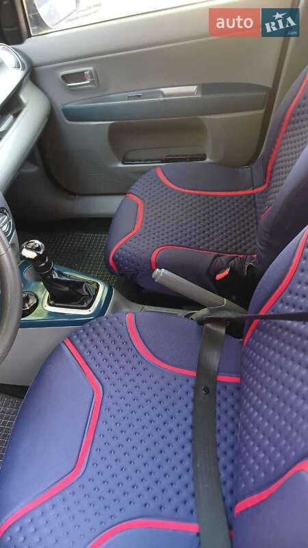 Хэтчбек Mazda 2 2004 в Сокирянах