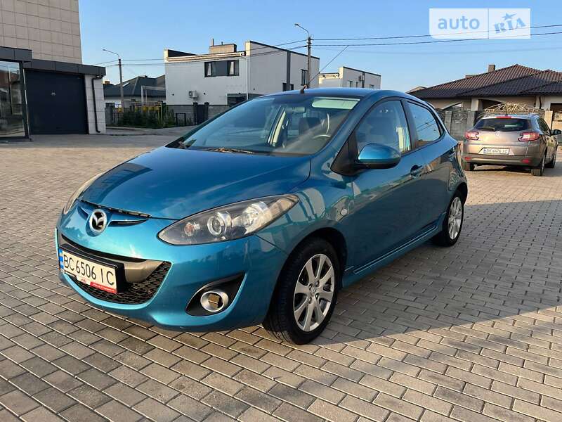 Mazda 2 2011